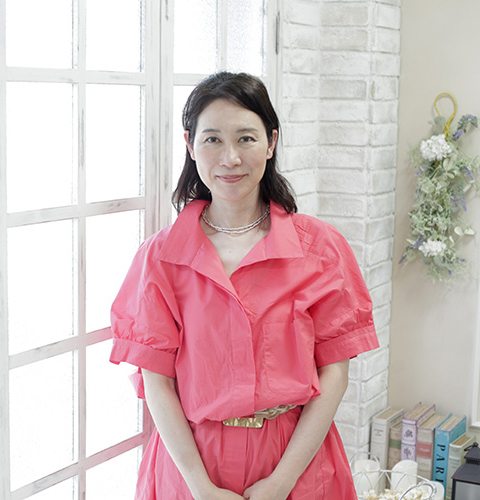 井田麻衣子 　プロフィール